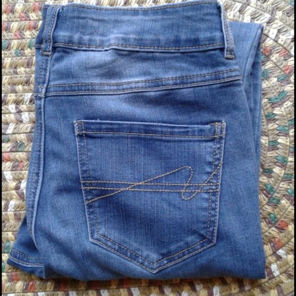 Womens Jean - Picture 6 of 6